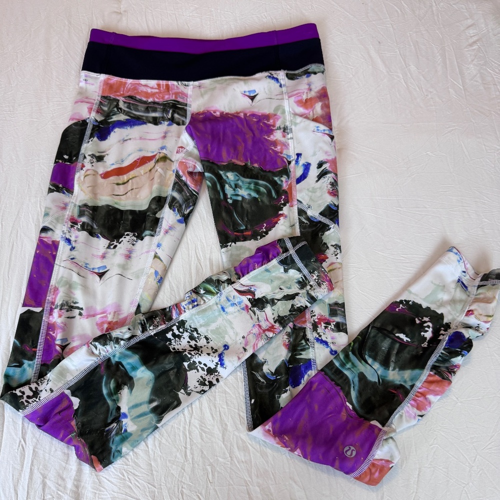 LULULEMON Multicolored Leggings Athleticwear with Pockets Trendy / Size 6